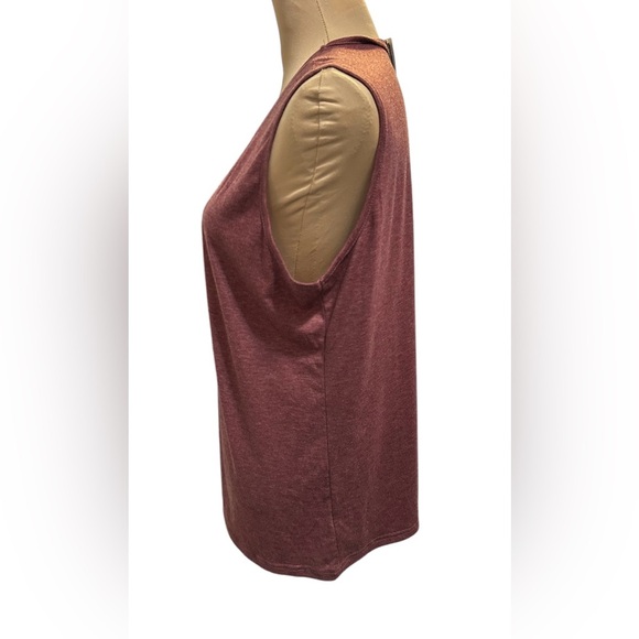 Agnes Urban Women’s XL Tank Top Burgundy V-neck Sleeveless Soft Stretch Soft NWT - Picture 3 of 7